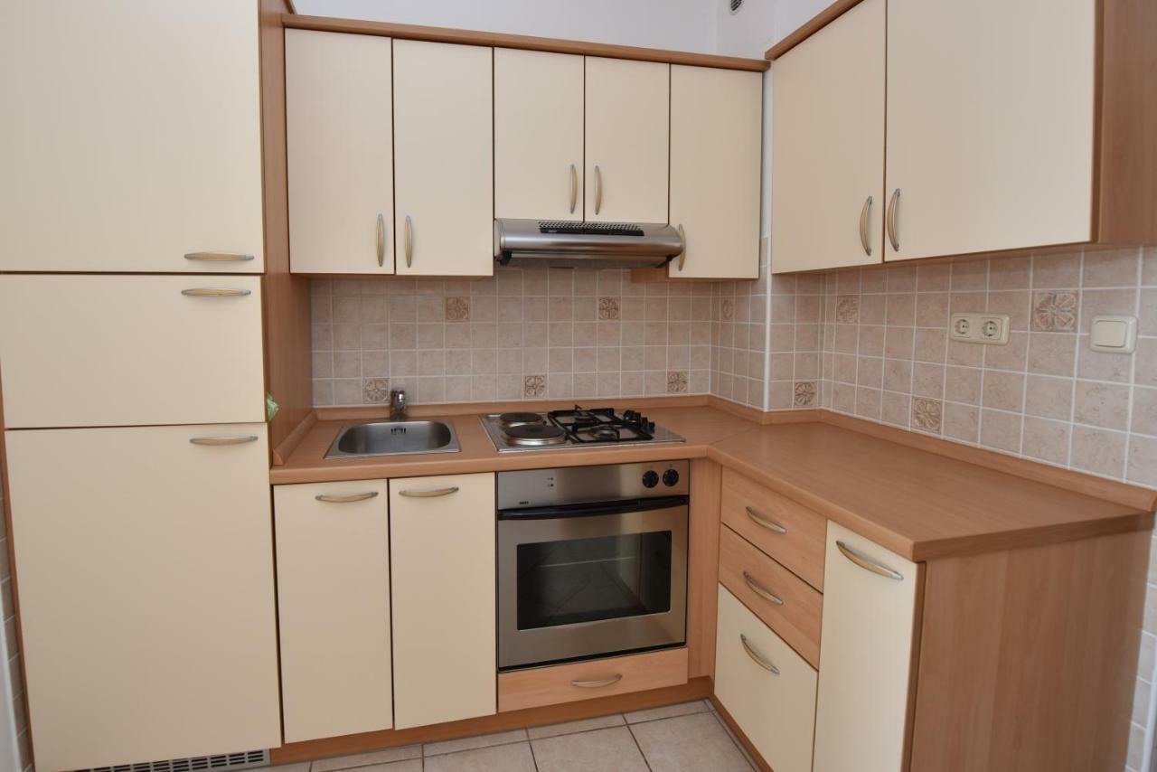 Milka Appartements Stara Novalja Exteriér fotografie