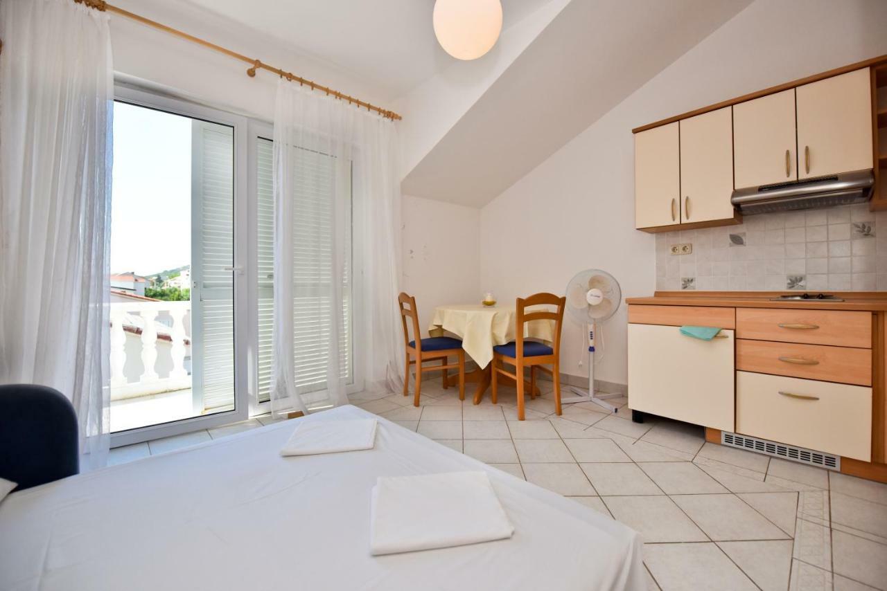 Milka Appartements Stara Novalja Exteriér fotografie